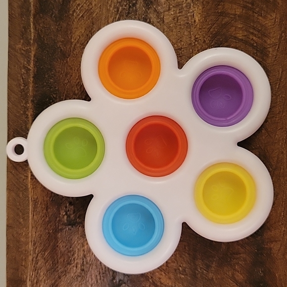 Fidgets - Picture 3 of 6